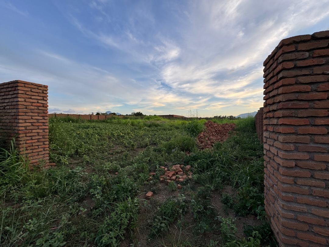 BIG PLOT WITH FENCE